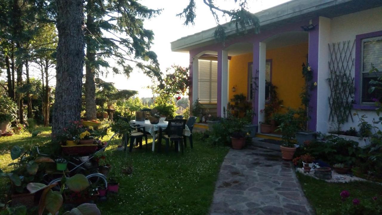 Nel Giardino Di Oz Bed & Breakfast Fornovo di Taro Bagian luar foto