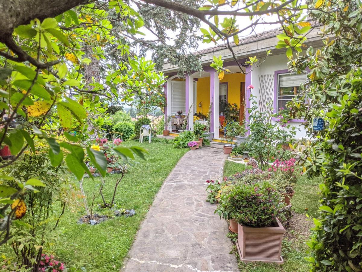 Nel Giardino Di Oz Bed & Breakfast Fornovo di Taro Bagian luar foto